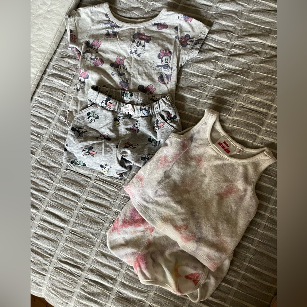 Set of two Disney Minnie Mouse outfits